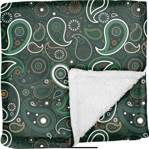 Green Paisley Fluffy Blanket: Soft and Luxurious Dog Blanket - Comfy Dog Accessories for Ultimate Relaxation